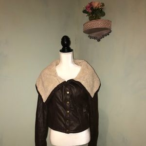 Super Cute Brown & Tan Off the Shoulder Jacket 🧥